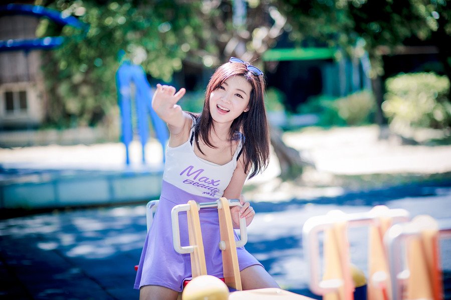 “王印不能动。”刘备摇了摇头，这点上他还是很清醒的，如果能够攻破洛阳，将吕布赶回关中的话，这块王印，如今已经成为了烫手的山芋，刘备是绝不能碰，哪怕他确实有着封王的资格也不行，没有实力，而且也没有打破关中，凭什么封王？